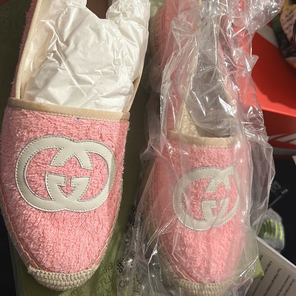 Gucci - Picture 2 of 4